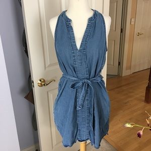 Banana Republic Sz 8 chambray tie front dress